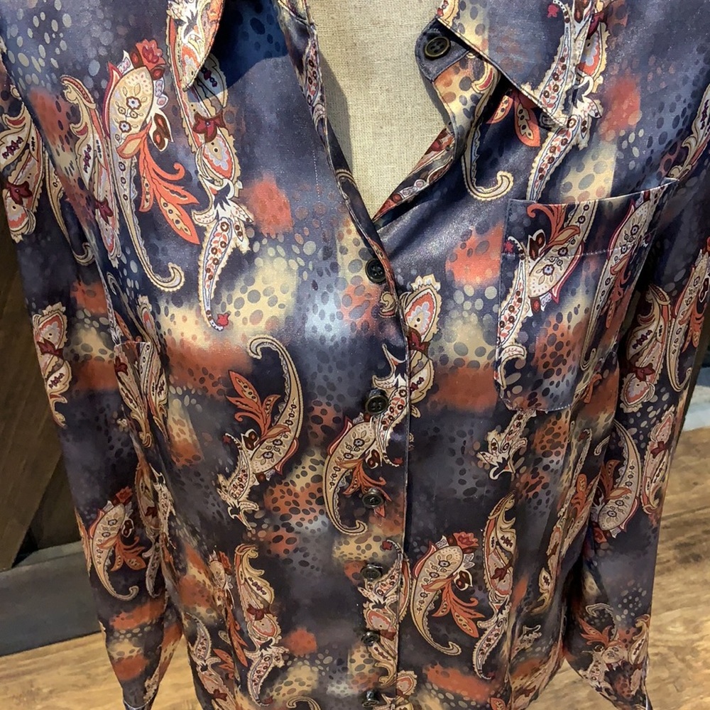 Spanner shiny fun patterned button down top - Picture 2 of 15